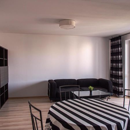 Sdh 2 Radzymin Comfortable Apartment Near Warsaw Eksteriør billede