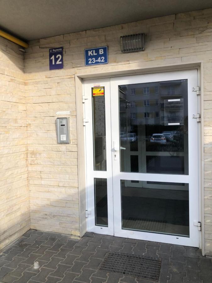 Sdh 2 Radzymin Comfortable Apartment Near Warsaw Eksteriør billede